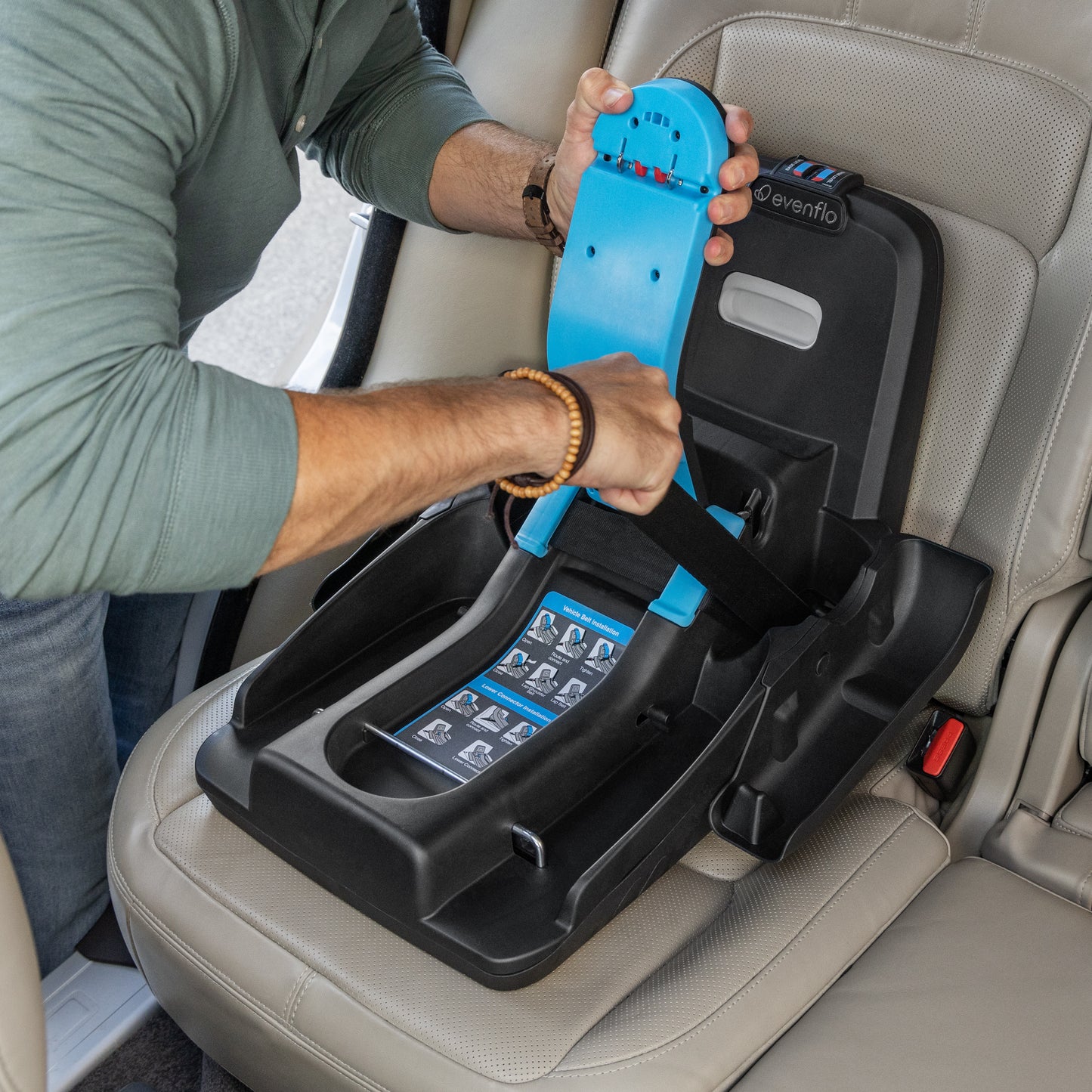 Shyft DualRide Infant Car Seat and Stroller Combo bottom